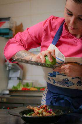 Cheffe en cuisine